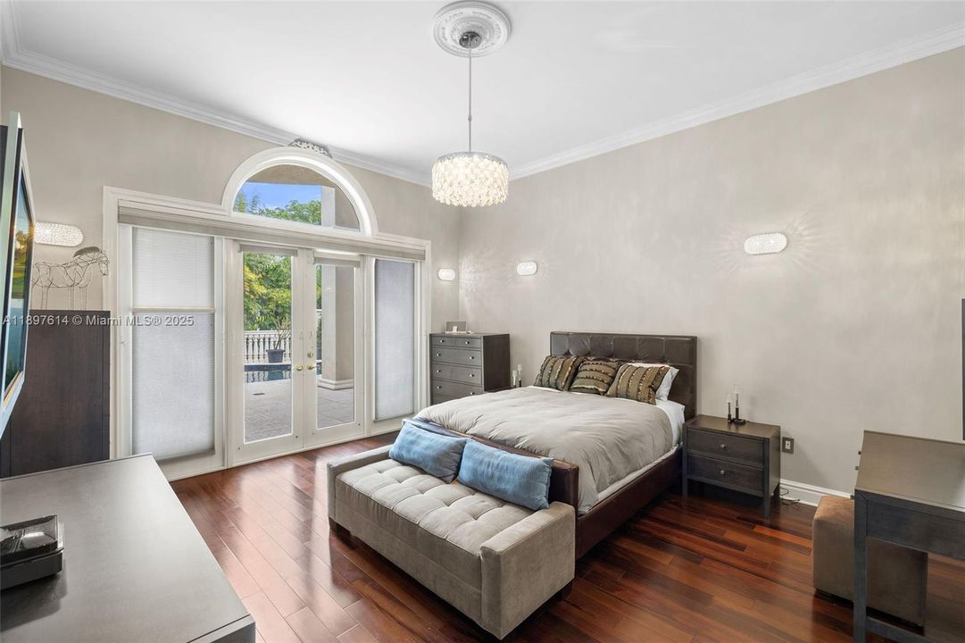 待售: $8,895,000 (6 贝兹, 7 浴室, 8933 平方英尺)