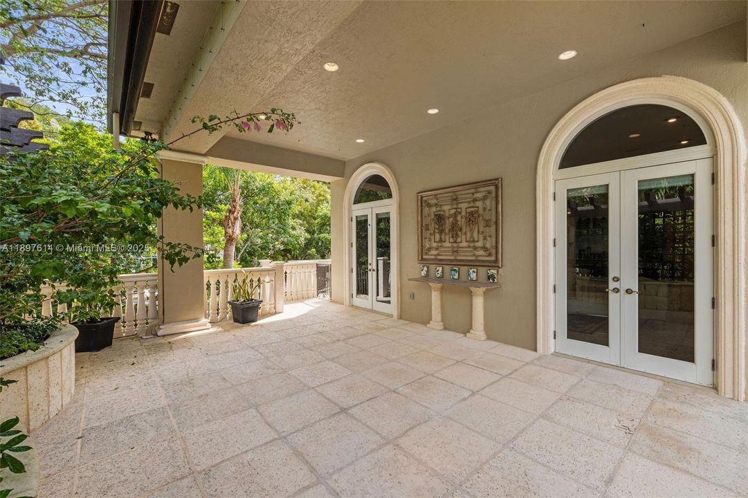 待售: $8,895,000 (6 贝兹, 7 浴室, 8933 平方英尺)