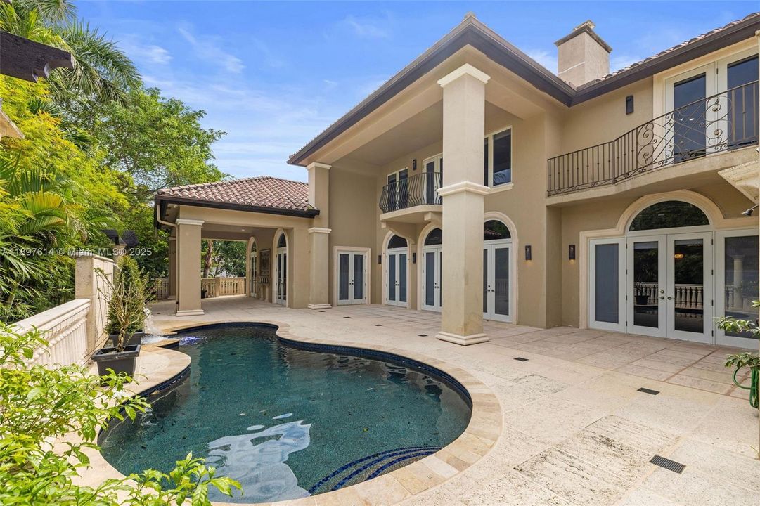 待售: $8,895,000 (6 贝兹, 7 浴室, 8933 平方英尺)