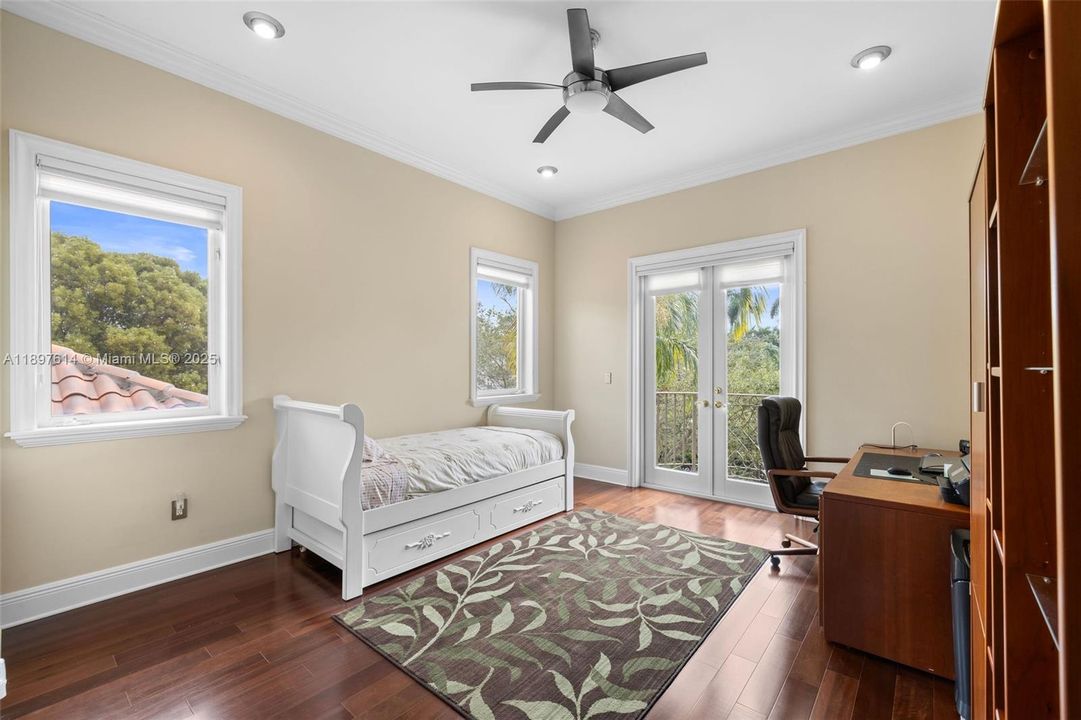 待售: $8,895,000 (6 贝兹, 7 浴室, 8933 平方英尺)