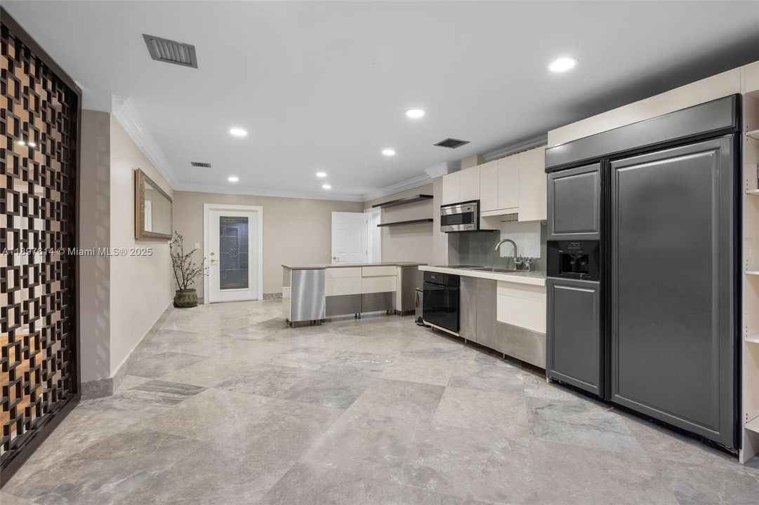 待售: $8,895,000 (6 贝兹, 7 浴室, 8933 平方英尺)