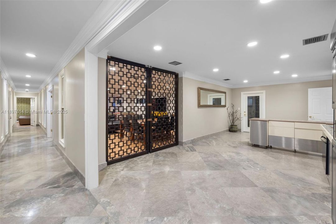 待售: $8,895,000 (6 贝兹, 7 浴室, 8933 平方英尺)