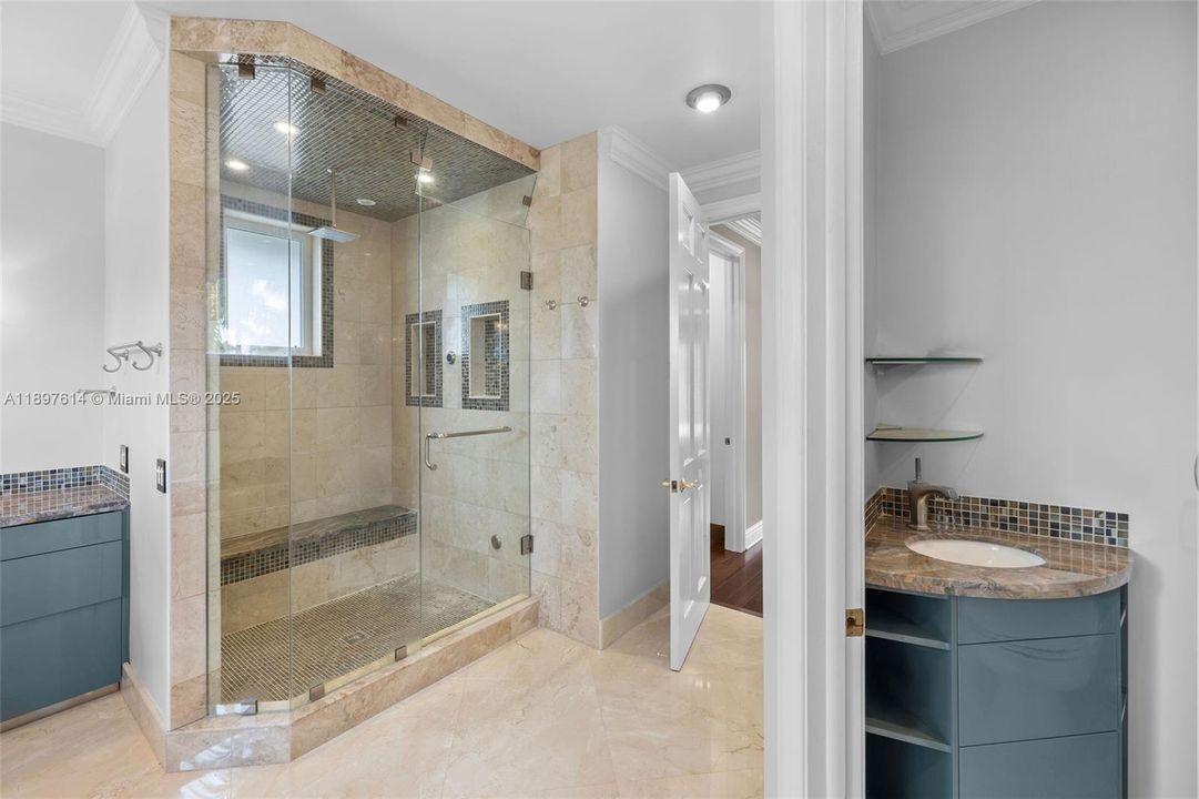 待售: $8,895,000 (6 贝兹, 7 浴室, 8933 平方英尺)