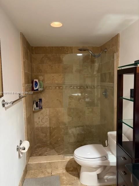 For Sale: $380,000 (1 beds, 1 baths, 880 Square Feet)