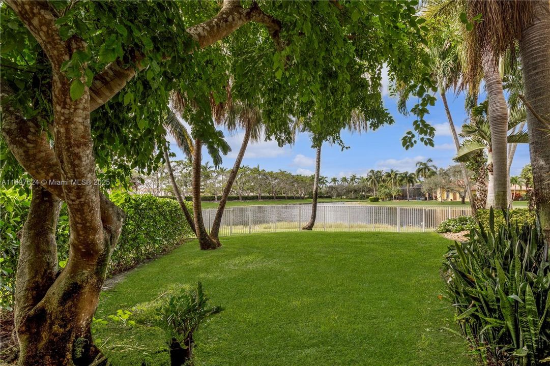 待售: $1,370,000 (5 贝兹, 3 浴室, 3552 平方英尺)