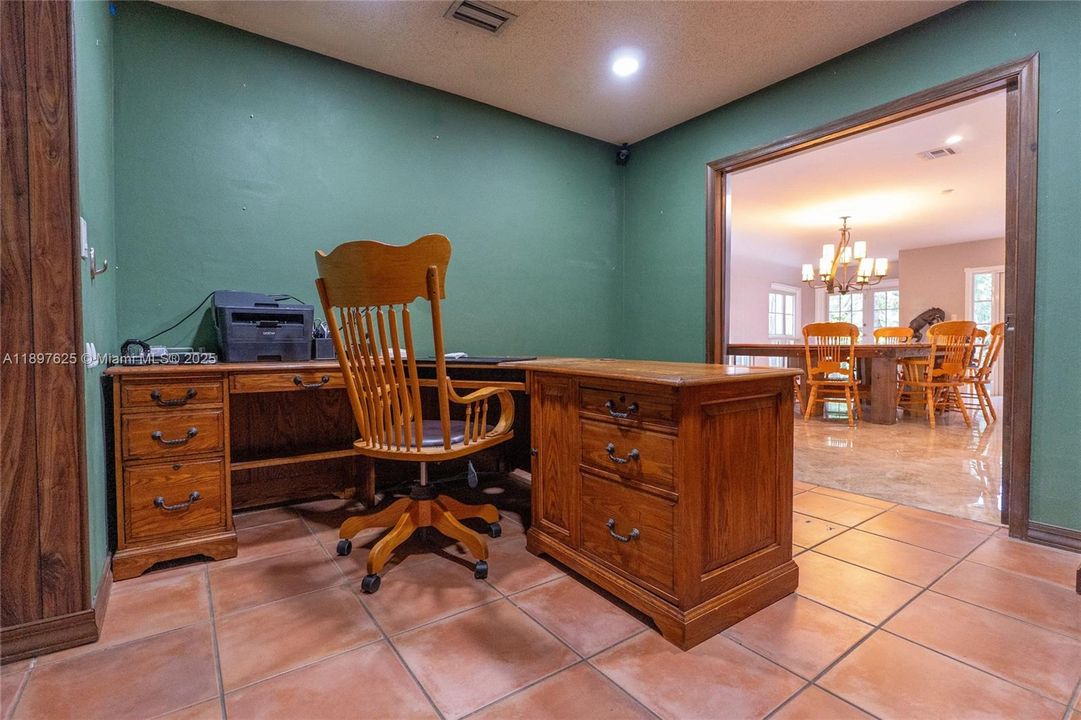 待售: $1,600,000 (4 贝兹, 3 浴室, 3084 平方英尺)