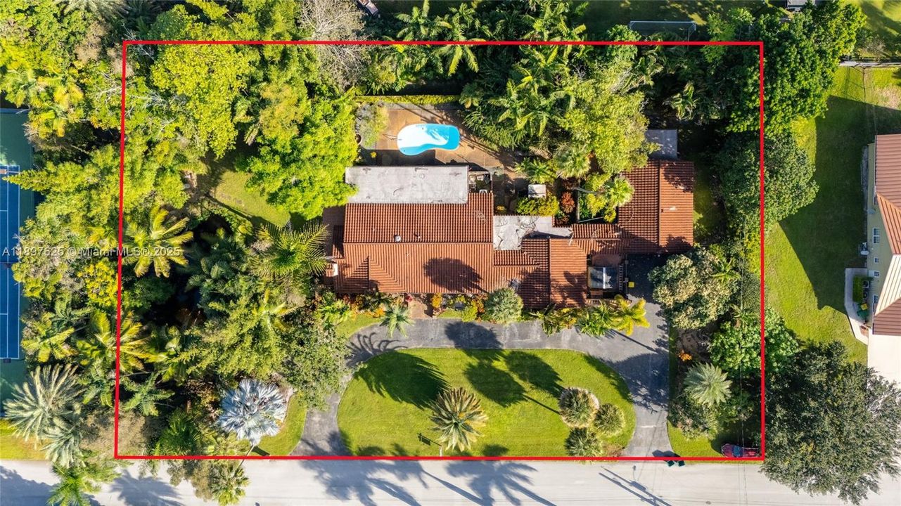 待售: $1,600,000 (4 贝兹, 3 浴室, 3084 平方英尺)