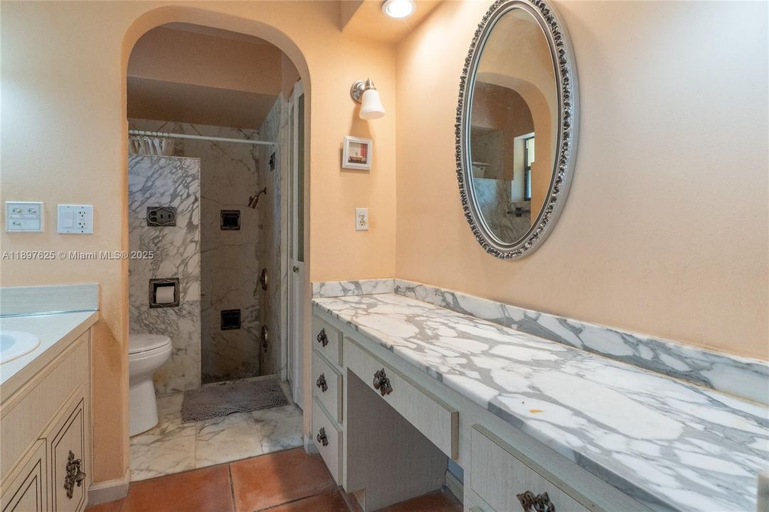 待售: $1,600,000 (4 贝兹, 3 浴室, 3084 平方英尺)