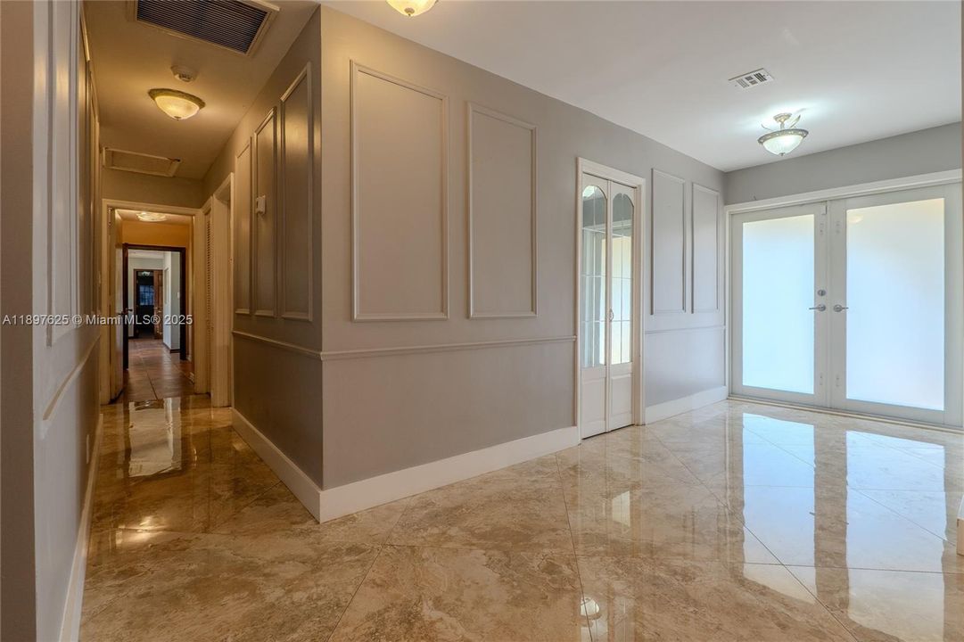 待售: $1,600,000 (4 贝兹, 3 浴室, 3084 平方英尺)