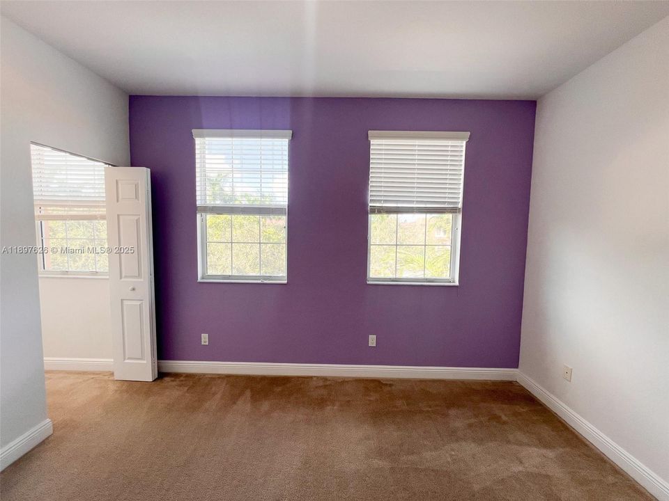 Recently Sold: $444,900 (3 beds, 3 baths, 1817 Square Feet)