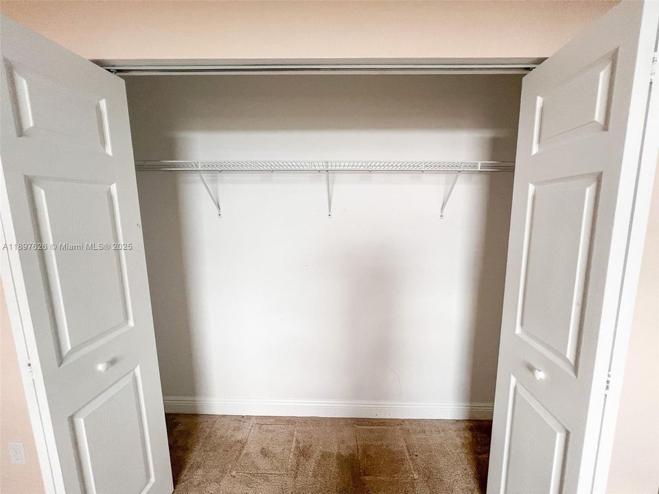 Recently Sold: $444,900 (3 beds, 3 baths, 1817 Square Feet)