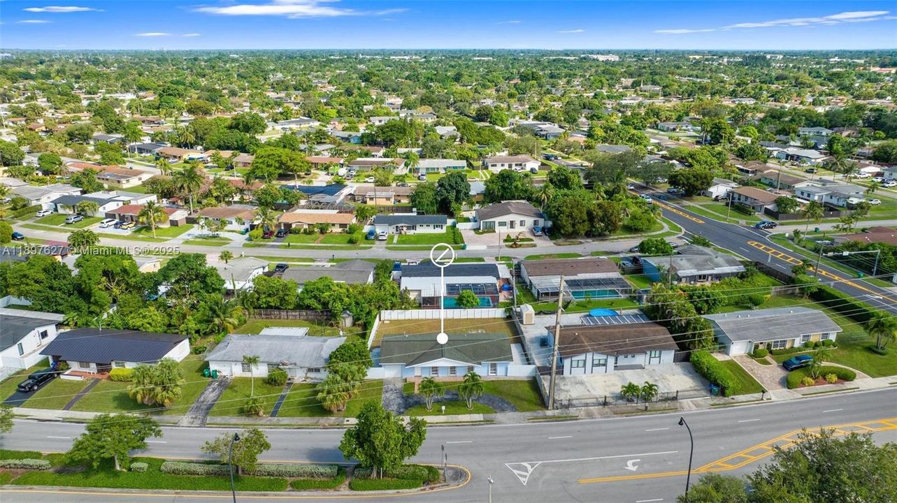For Sale: $618,000 (3 beds, 2 baths, 1323 Square Feet)