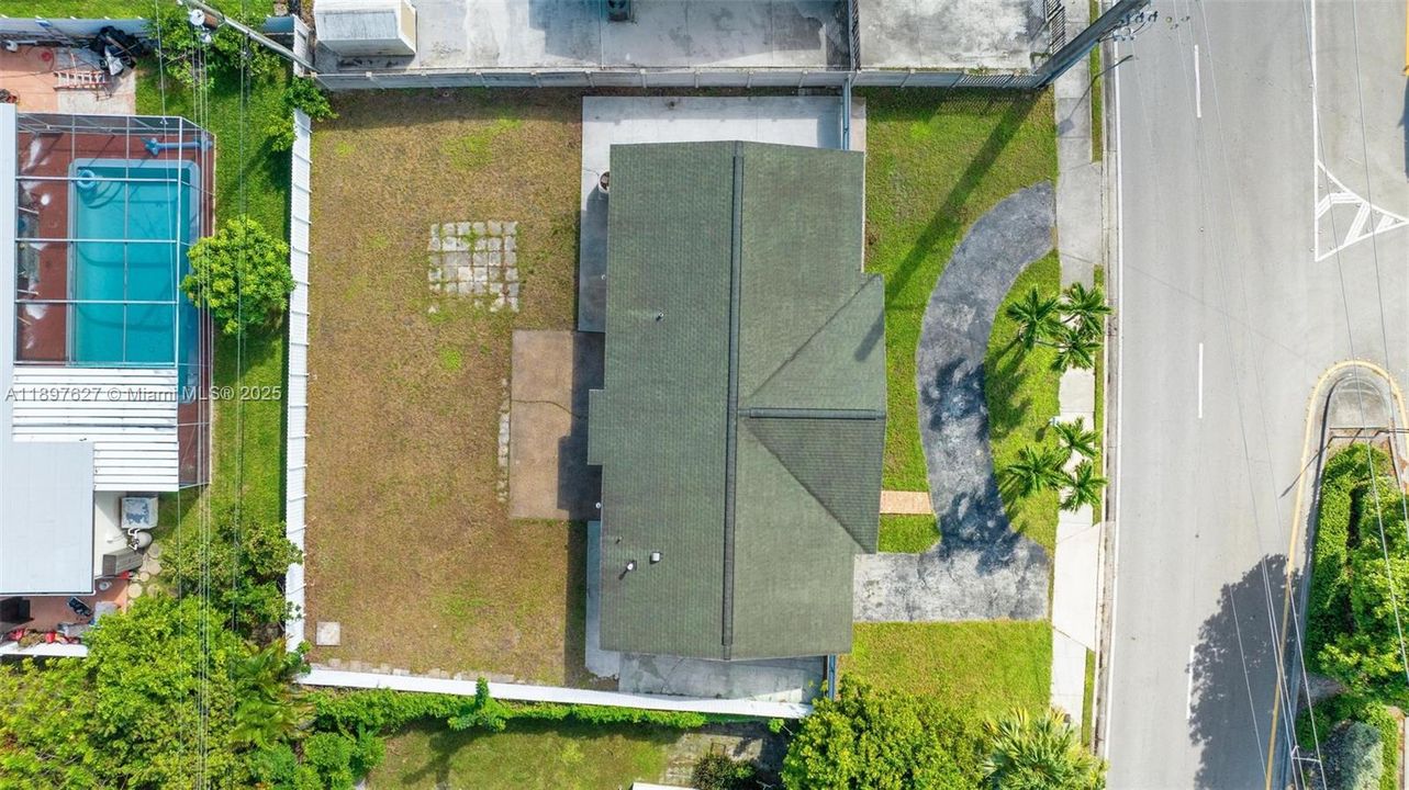 For Sale: $618,000 (3 beds, 2 baths, 1323 Square Feet)