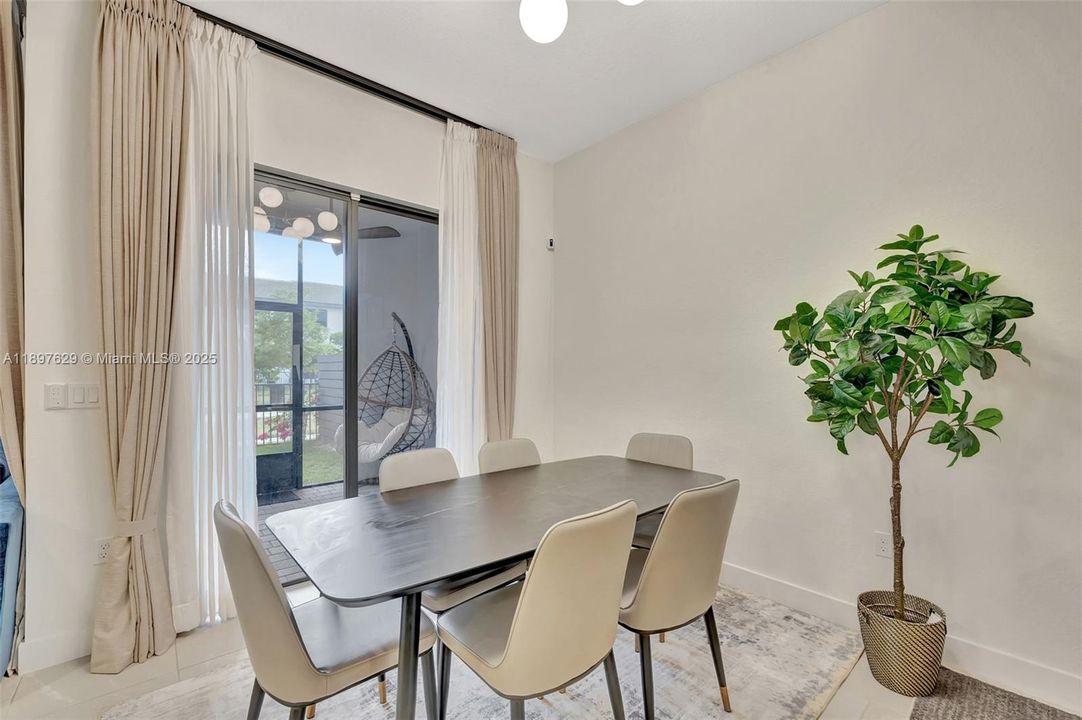 Недавно арендовано: $6,400 (3 спален, 2 ванн, 2382 Квадратных фут)