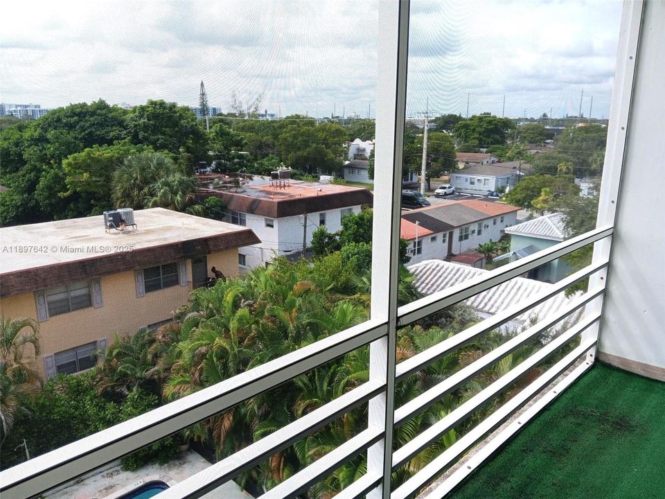 Recently Sold: $120,000 (1 beds, 1 baths, 880 Square Feet)