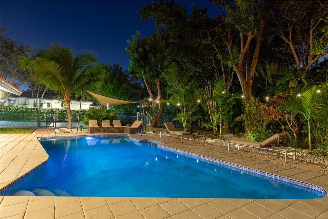 На продажу: $1,795,000 (4 спален, 3 ванн, 3573 Квадратных фут)