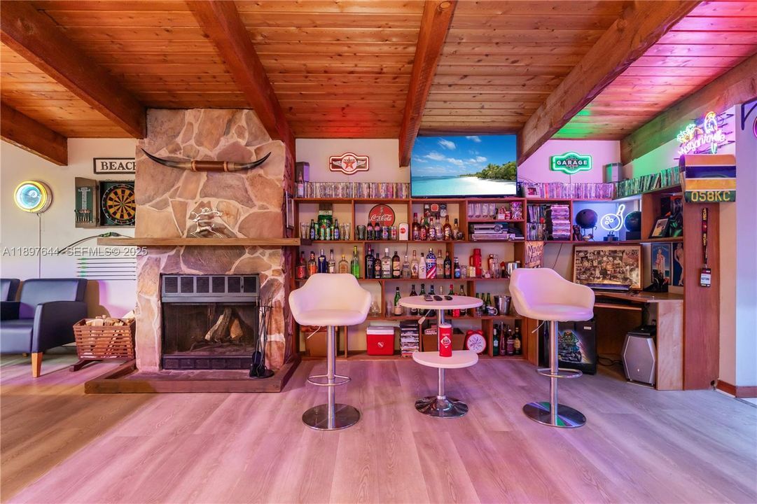 На продажу: $1,795,000 (4 спален, 3 ванн, 3573 Квадратных фут)