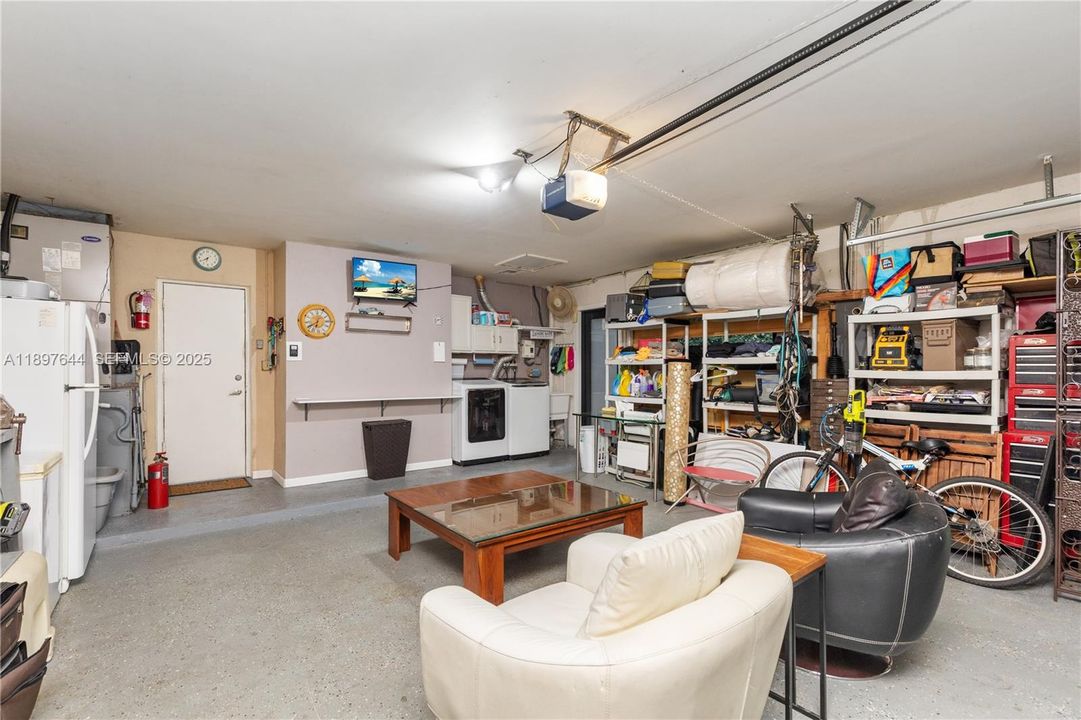 Has A/C and new garage door