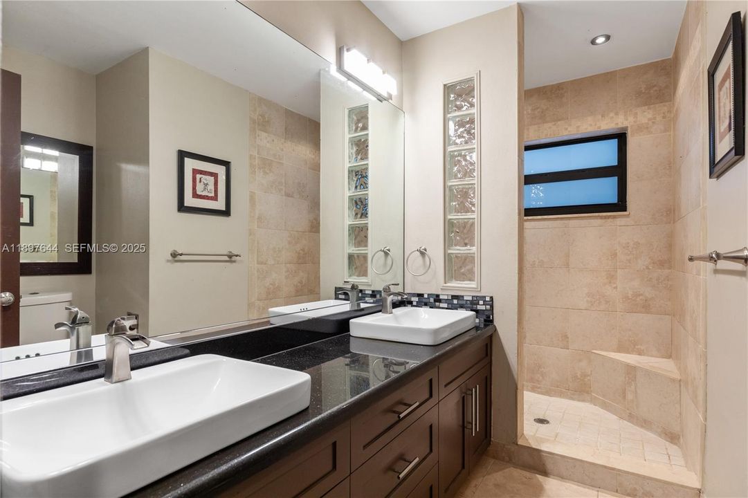 На продажу: $1,795,000 (4 спален, 3 ванн, 3573 Квадратных фут)