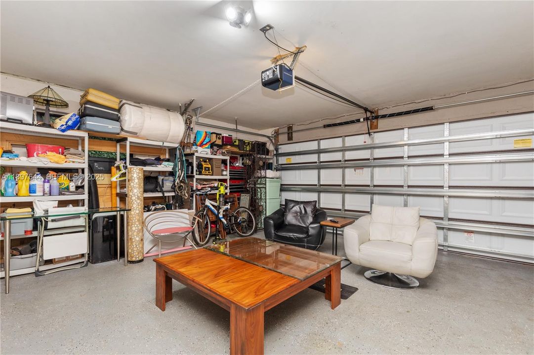 Has A/C and new garage door