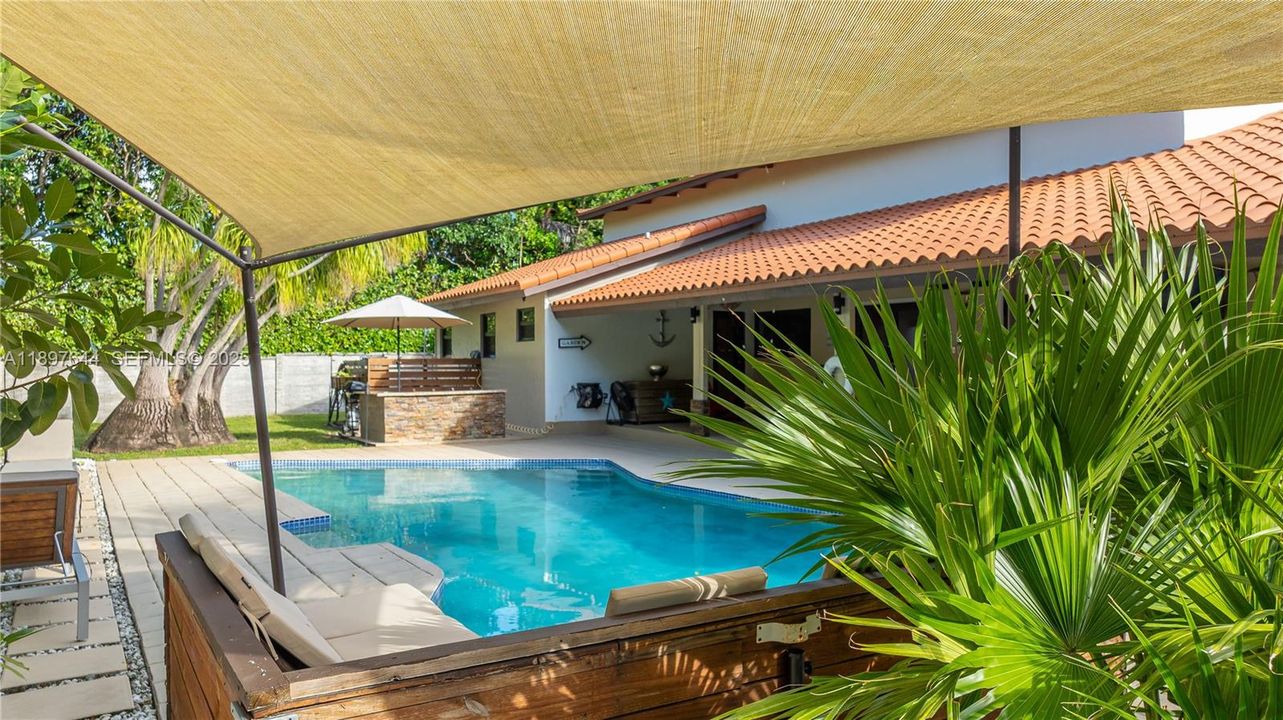 На продажу: $1,795,000 (4 спален, 3 ванн, 3573 Квадратных фут)