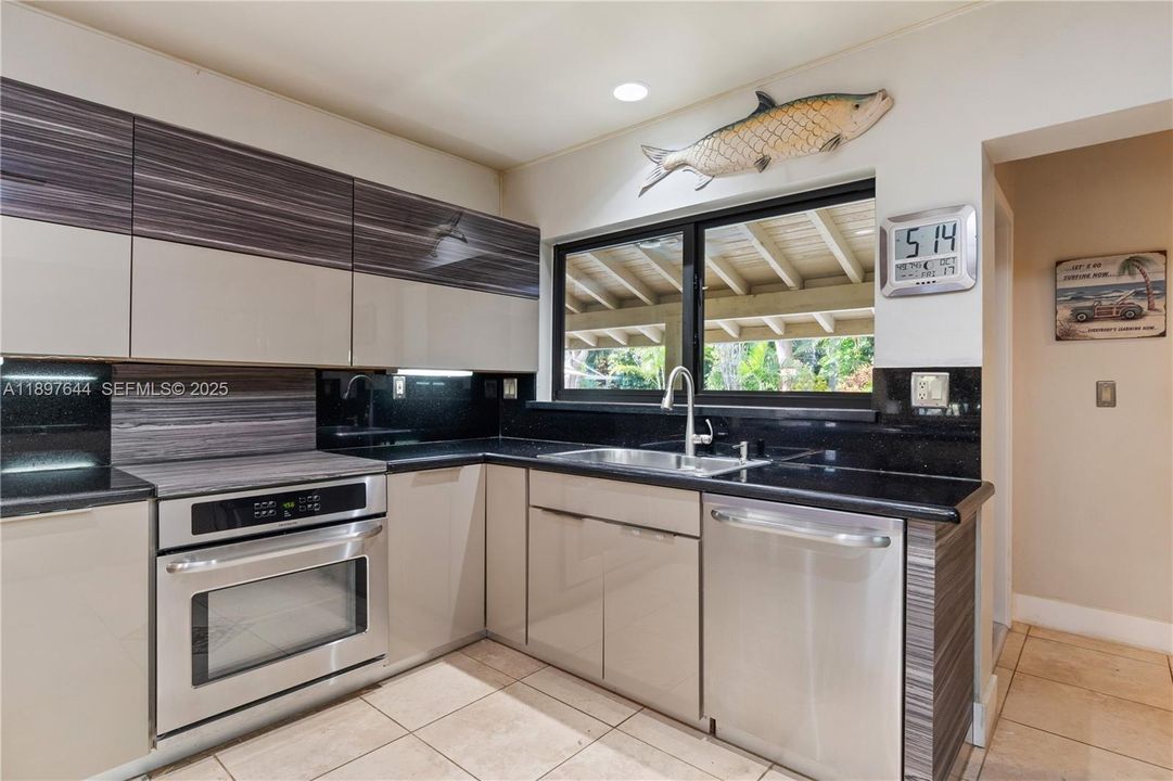 На продажу: $1,795,000 (4 спален, 3 ванн, 3573 Квадратных фут)