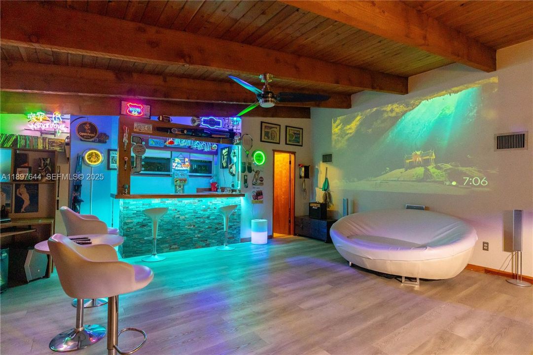 На продажу: $1,795,000 (4 спален, 3 ванн, 3573 Квадратных фут)