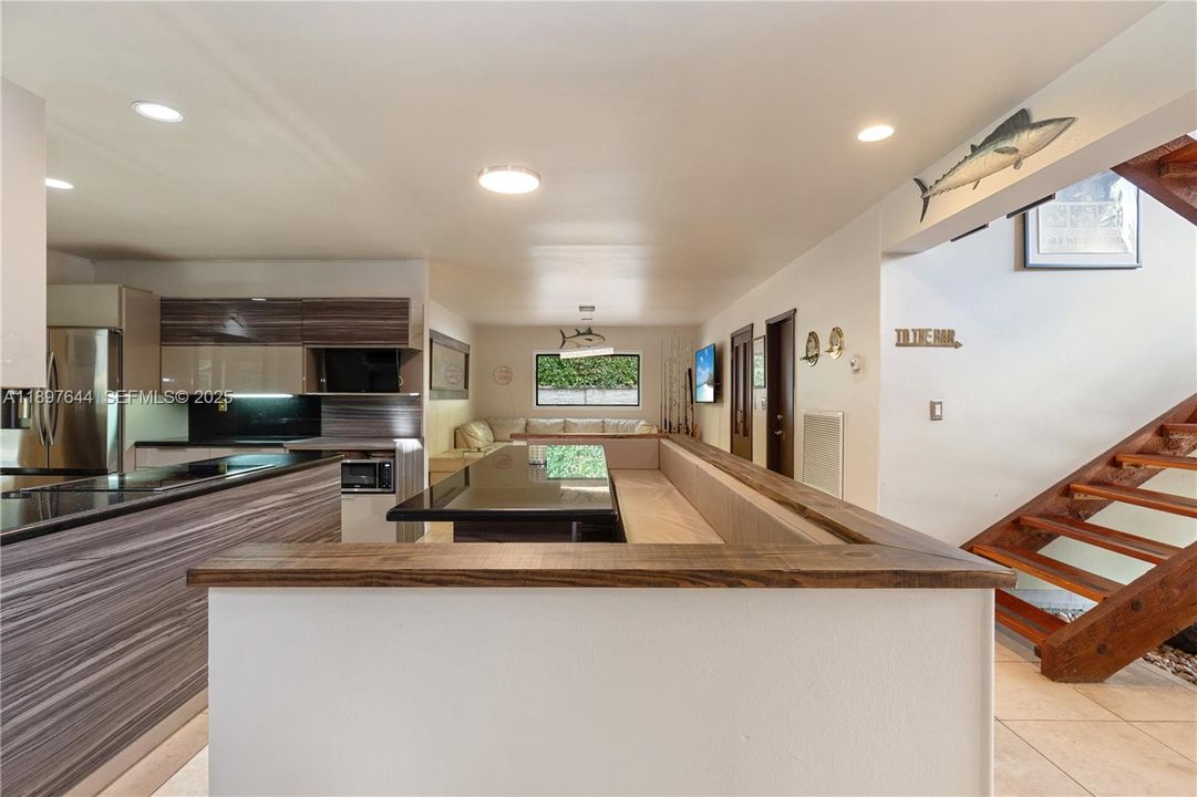 На продажу: $1,795,000 (4 спален, 3 ванн, 3573 Квадратных фут)