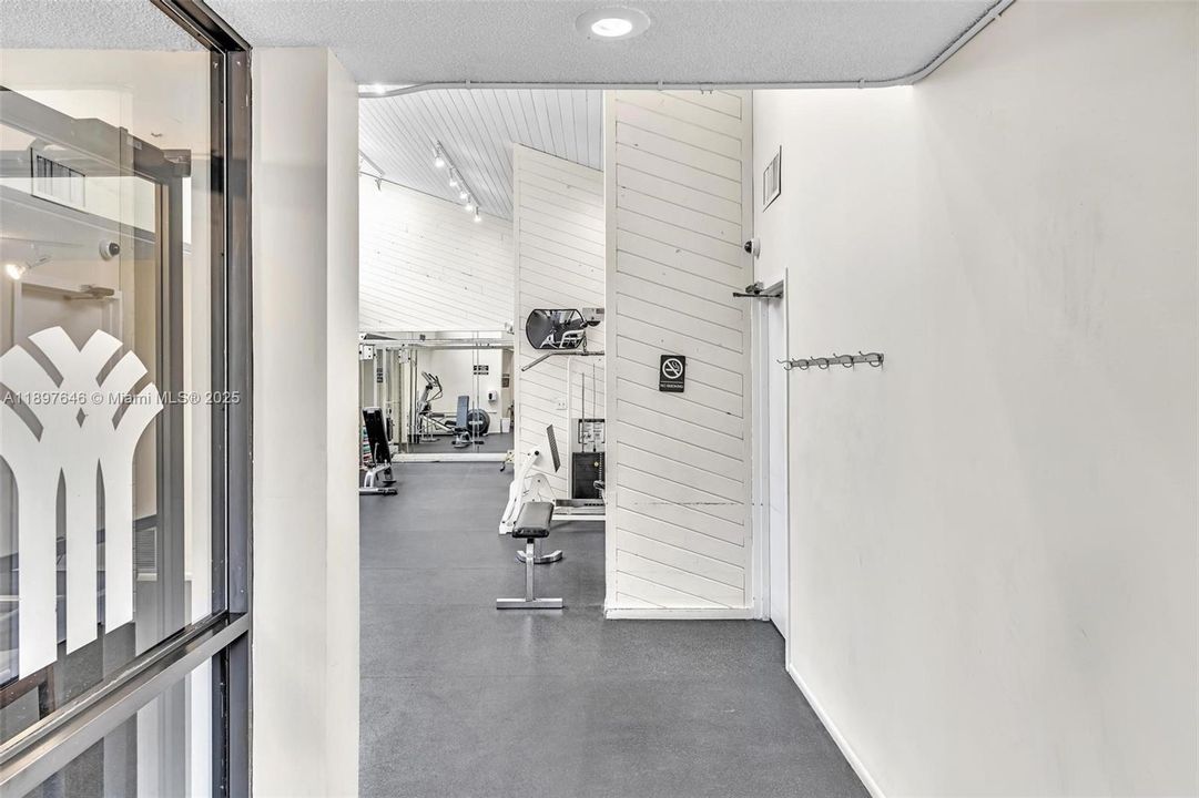 Active With Contract: $359,000 (2 beds, 2 baths, 1222 Square Feet)