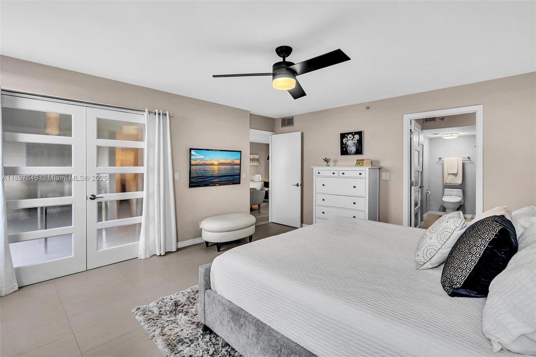 Active With Contract: $359,000 (2 beds, 2 baths, 1222 Square Feet)