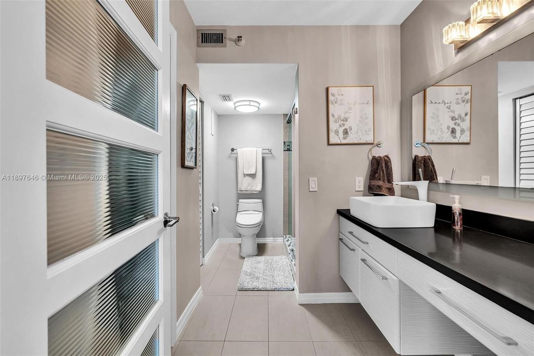 Active With Contract: $359,000 (2 beds, 2 baths, 1222 Square Feet)