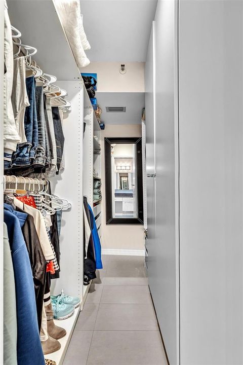 Active With Contract: $359,000 (2 beds, 2 baths, 1222 Square Feet)