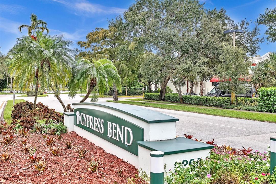 Active With Contract: $359,000 (2 beds, 2 baths, 1222 Square Feet)