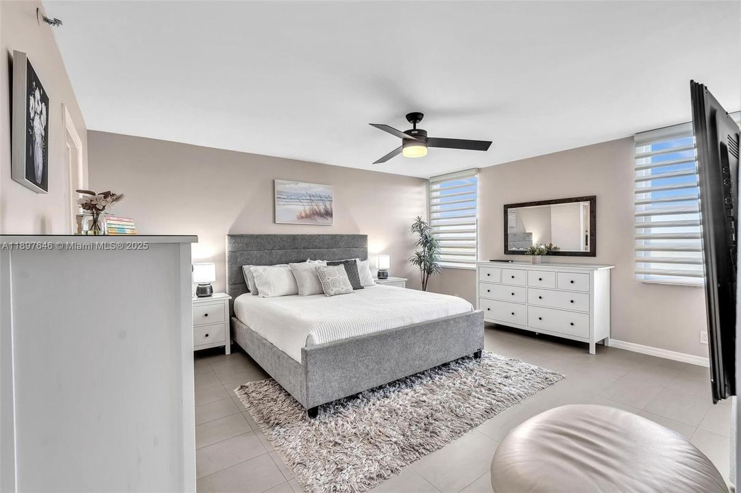 Active With Contract: $359,000 (2 beds, 2 baths, 1222 Square Feet)