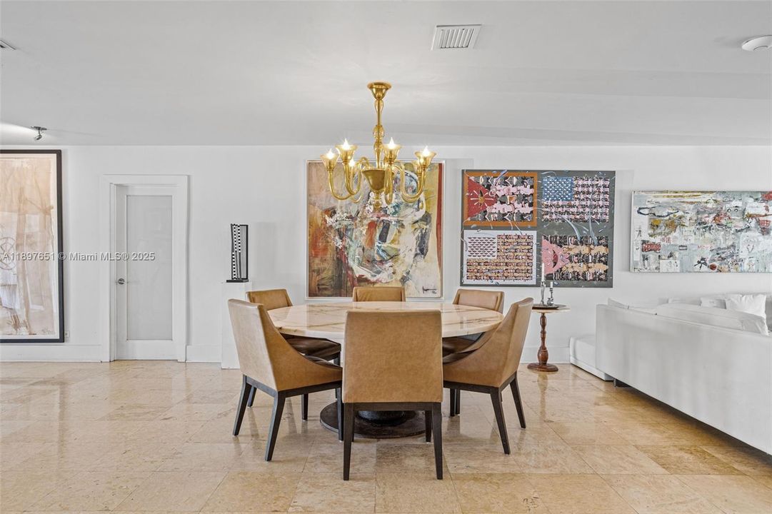 待售: $2,990,000 (4 贝兹, 3 浴室, 2496 平方英尺)