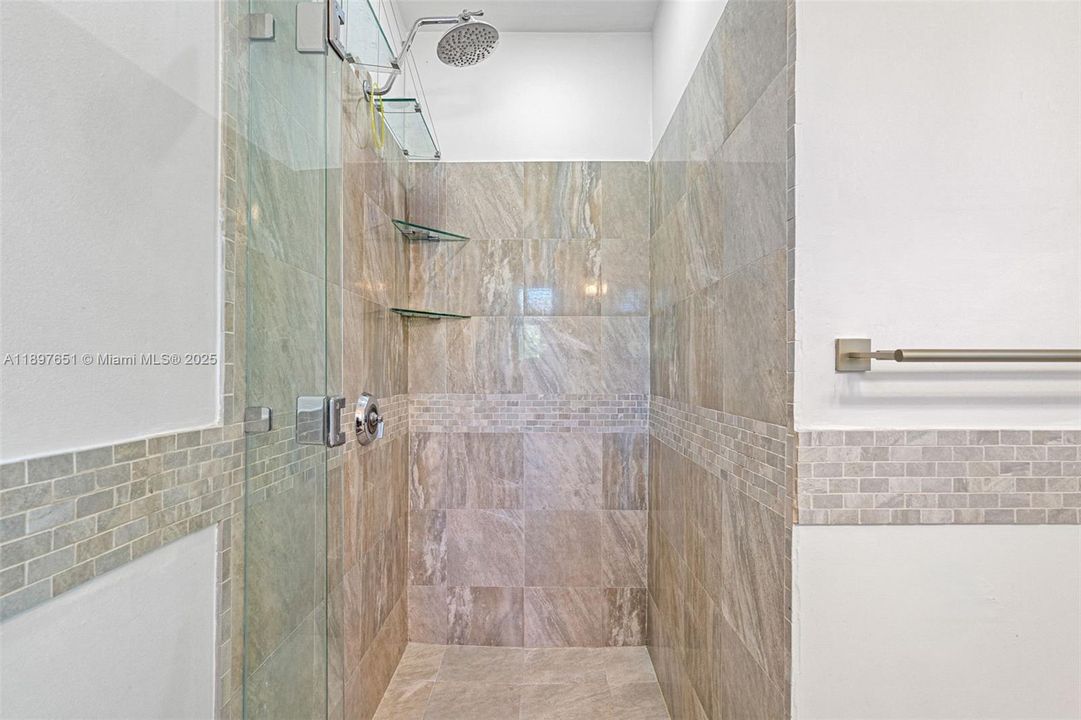 待售: $2,990,000 (4 贝兹, 3 浴室, 2496 平方英尺)