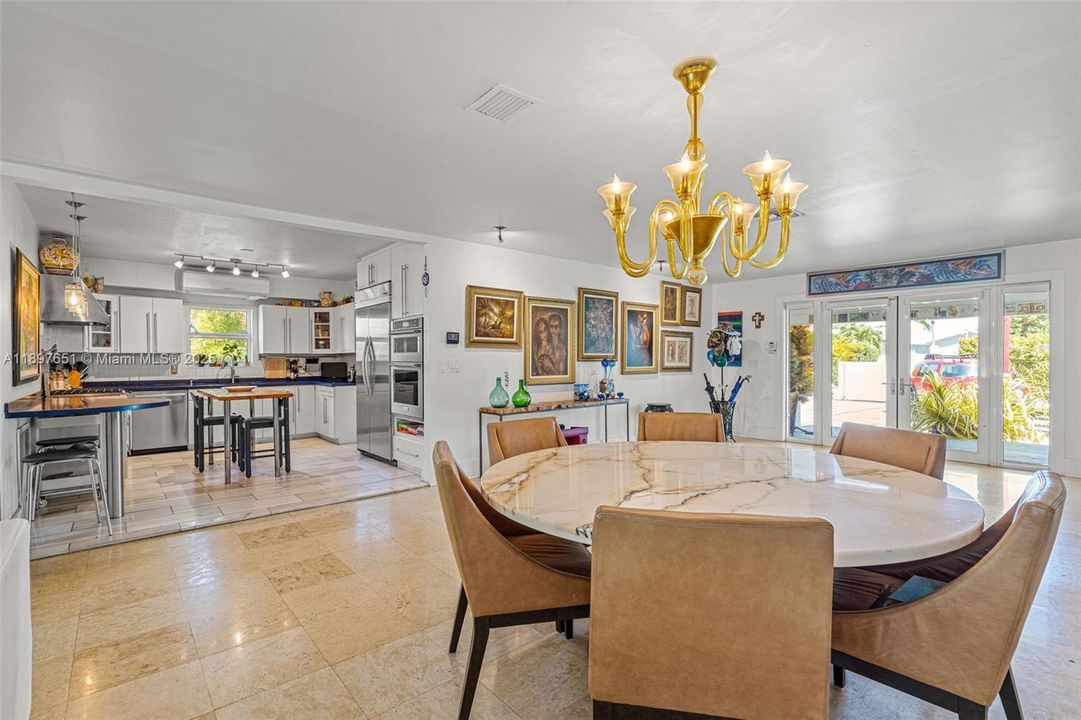 待售: $2,990,000 (4 贝兹, 3 浴室, 2496 平方英尺)