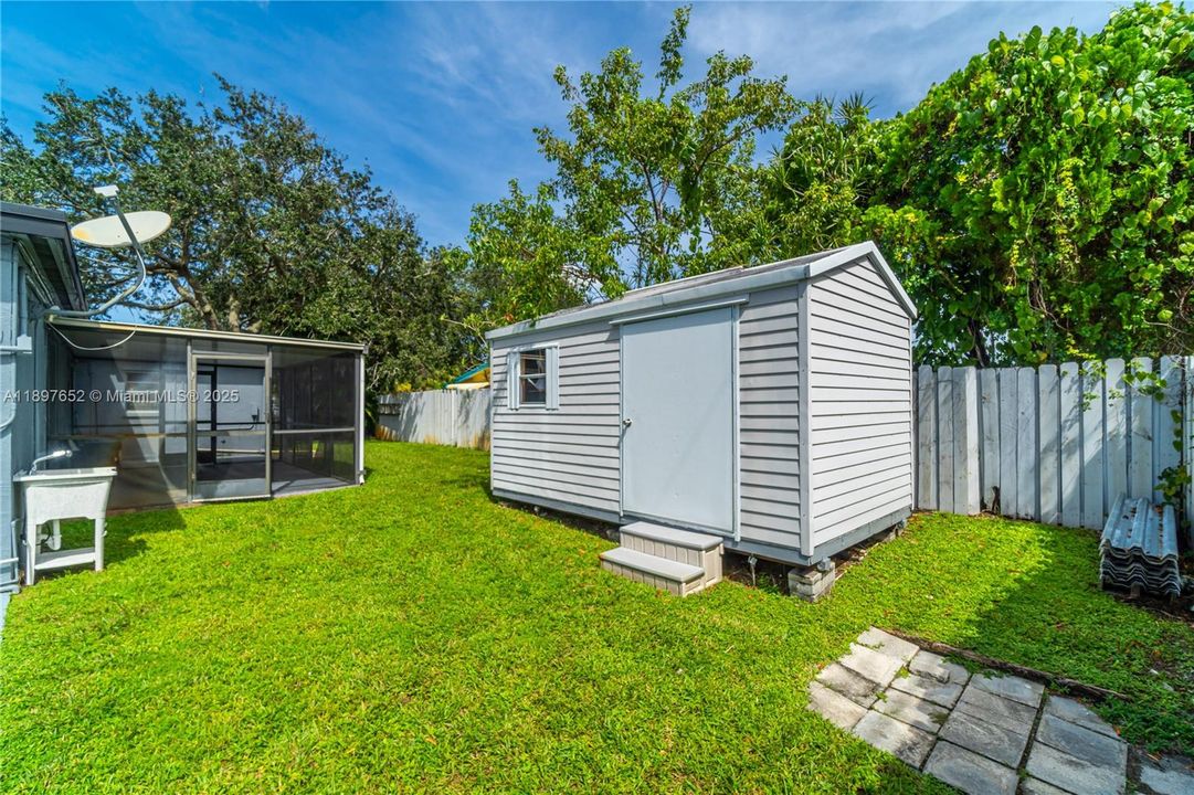 For Sale: $710,000 (4 beds, 3 baths, 1804 Square Feet)