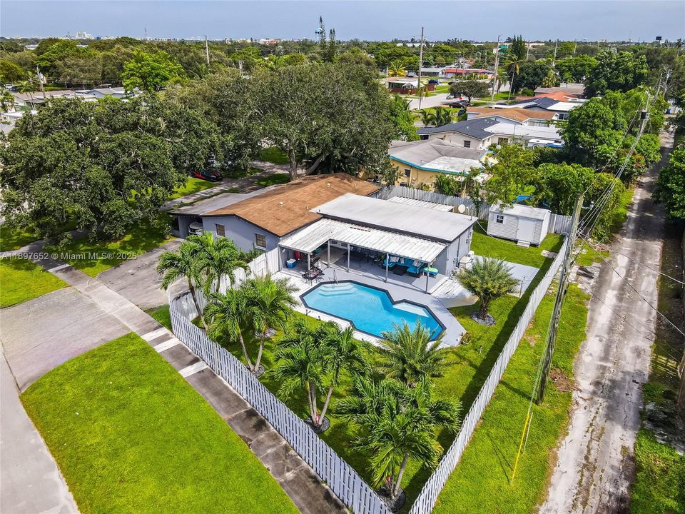 For Sale: $710,000 (4 beds, 3 baths, 1804 Square Feet)