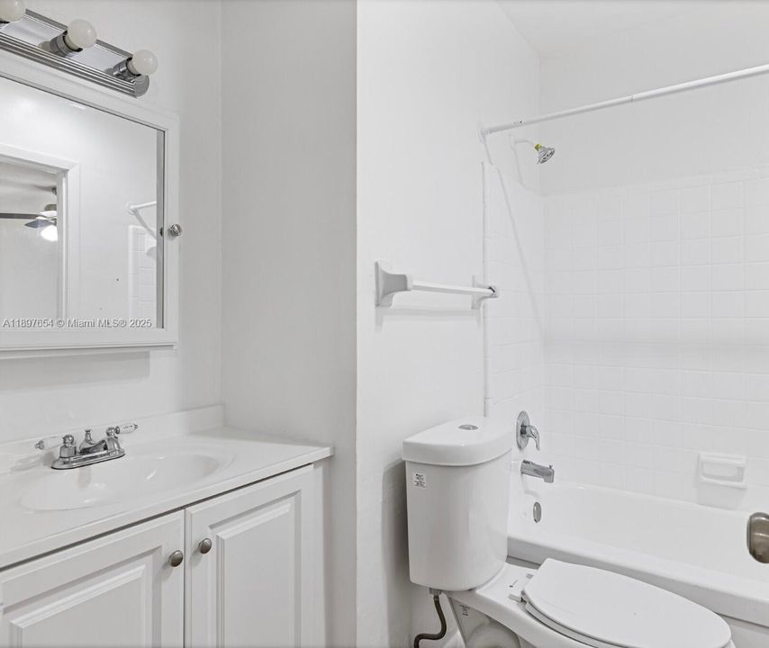 For Rent: $1,400 (1 beds, 1 baths, 600 Square Feet)