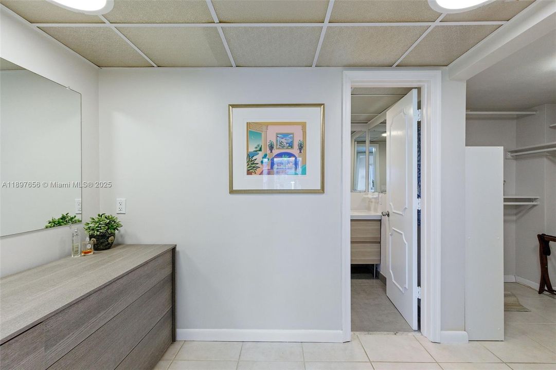 For Sale: $859,000 (2 beds, 2 baths, 1700 Square Feet)