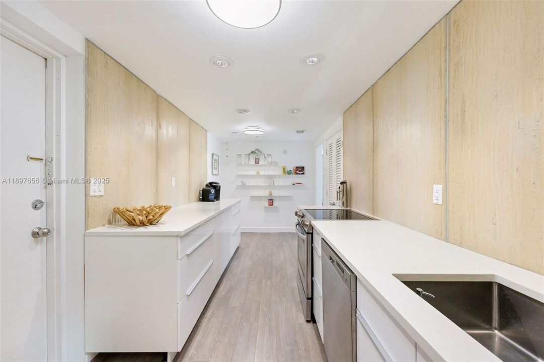 For Sale: $859,000 (2 beds, 2 baths, 1700 Square Feet)