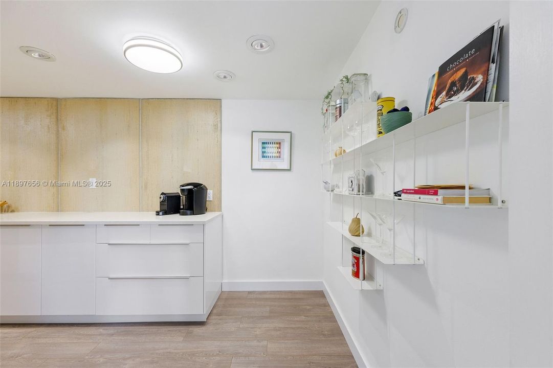 For Sale: $859,000 (2 beds, 2 baths, 1700 Square Feet)