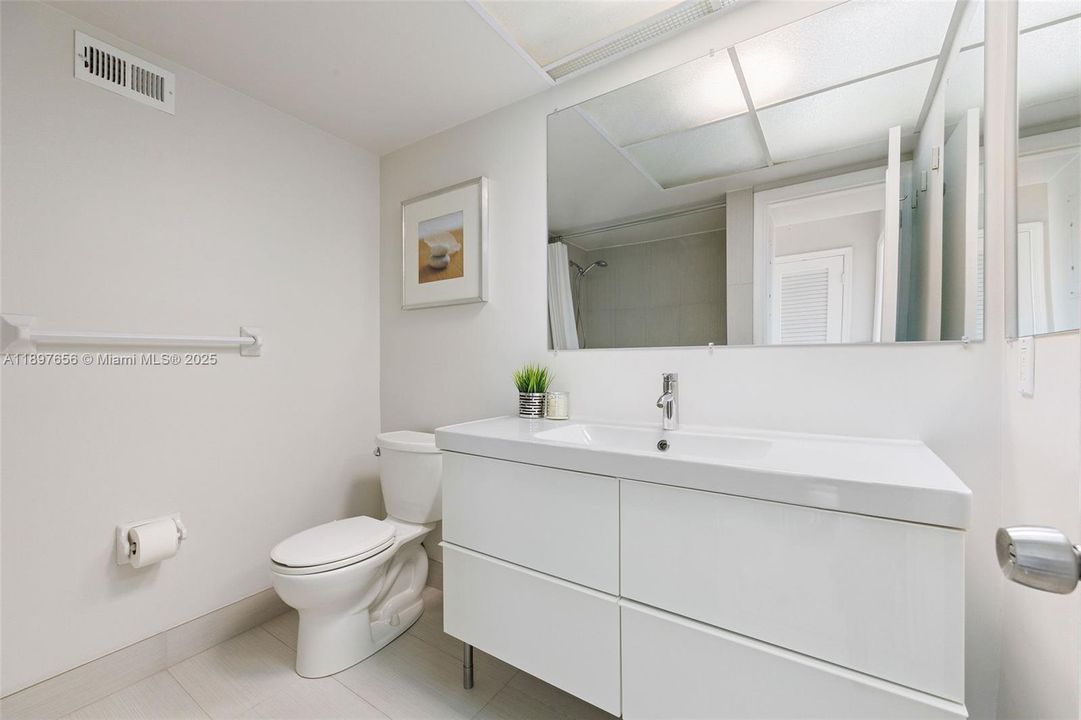 For Sale: $859,000 (2 beds, 2 baths, 1700 Square Feet)