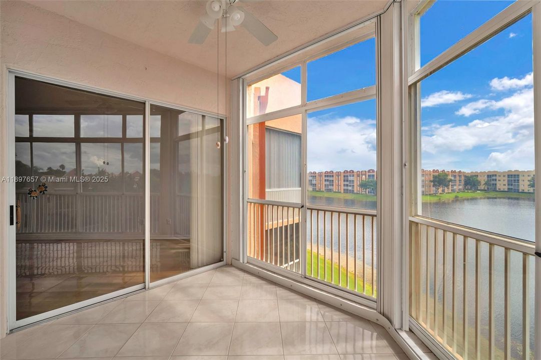 For Sale: $239,900 (2 beds, 2 baths, 1500 Square Feet)