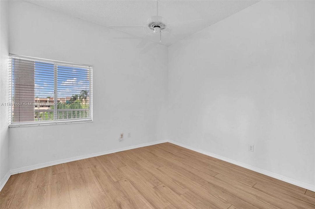 For Sale: $239,900 (2 beds, 2 baths, 1500 Square Feet)