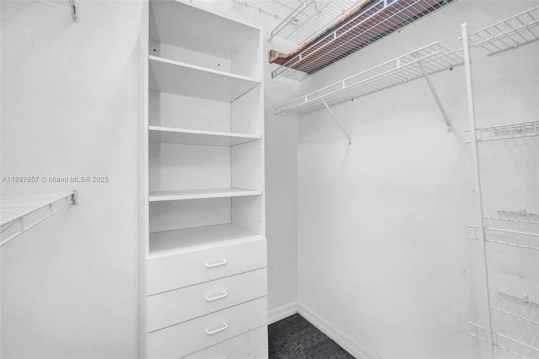 For Sale: $239,900 (2 beds, 2 baths, 1500 Square Feet)