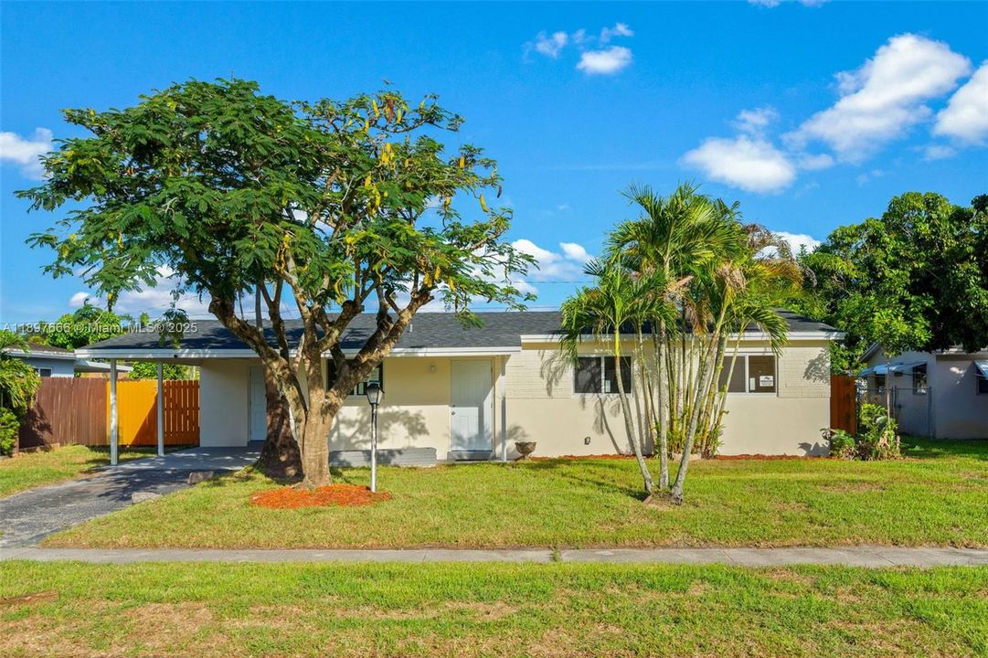 Active With Contract: $449,999 (3 beds, 2 baths, 1040 Square Feet)