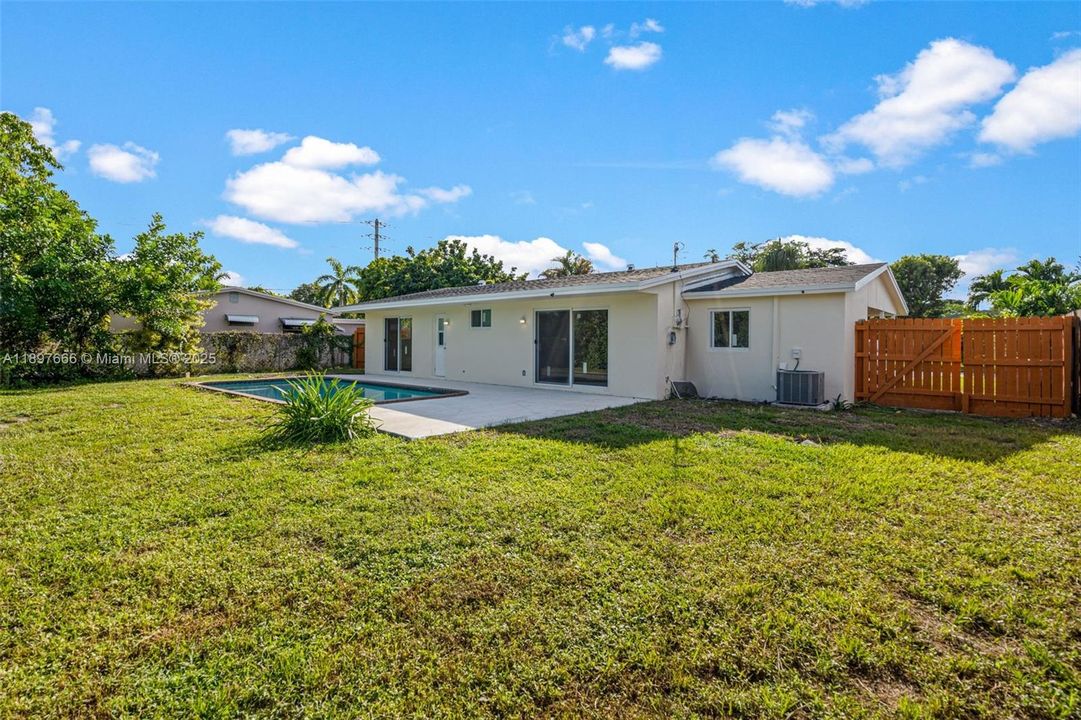 Active With Contract: $449,999 (3 beds, 2 baths, 1040 Square Feet)