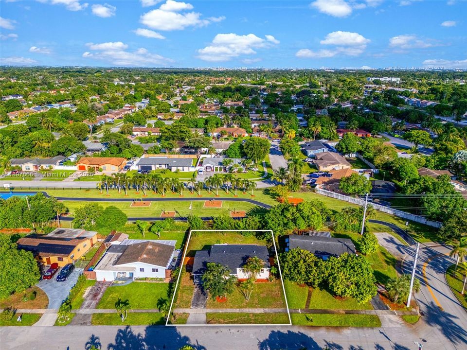 Active With Contract: $449,999 (3 beds, 2 baths, 1040 Square Feet)